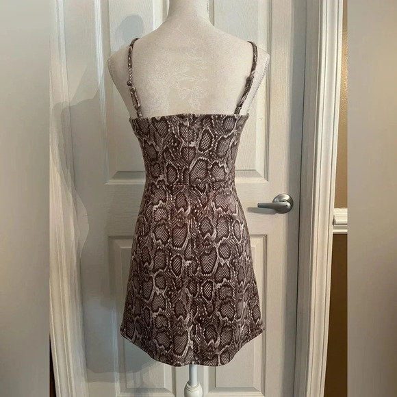 SHE + SKY SNAKE PRINT
DRESS SIZE SMALL - Picture 5 of 8